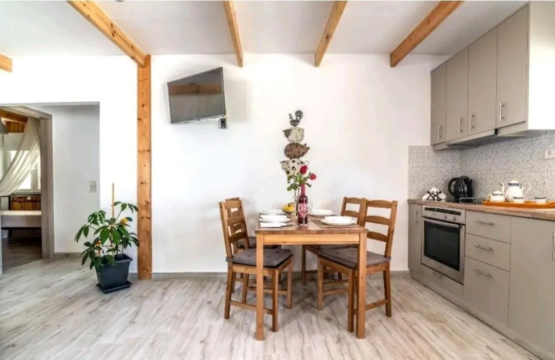 The Holiday House 3 Candia